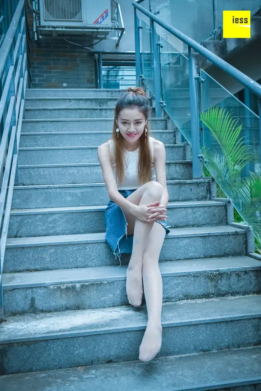 2017.11.20 丝享家107:晶晶《水晶白色丝袜》 - IESS
