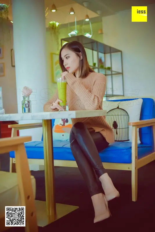 2017.11.27 丝享家112:君君(辣妈)《包裹在皮裤里的肉丝》 - IESS